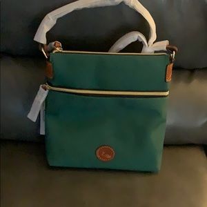 New Dooney & Bourke nylon crossbody in Leaf